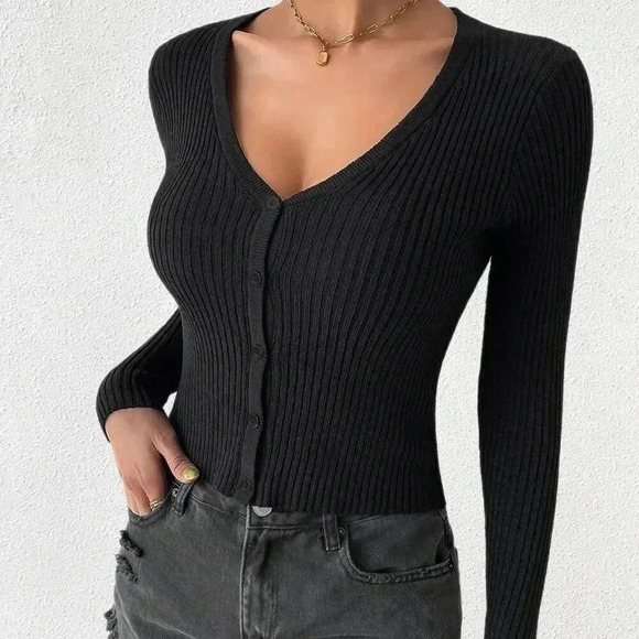 Black Casual Women's Ribbed Knit Button Front Cardigan - Picture 7 of 7